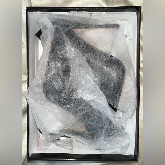 🖤FINAL SALE🖤 Black Matt PU Court Heels PrettyLittleThing Size 7.5 4” Heel - Picture 10 of 11